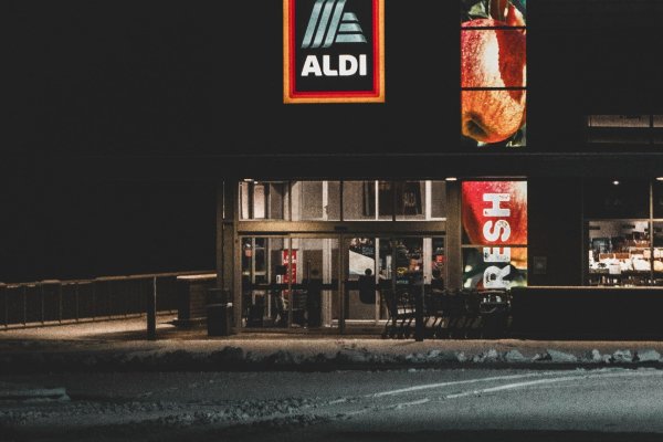aldi grocery shop